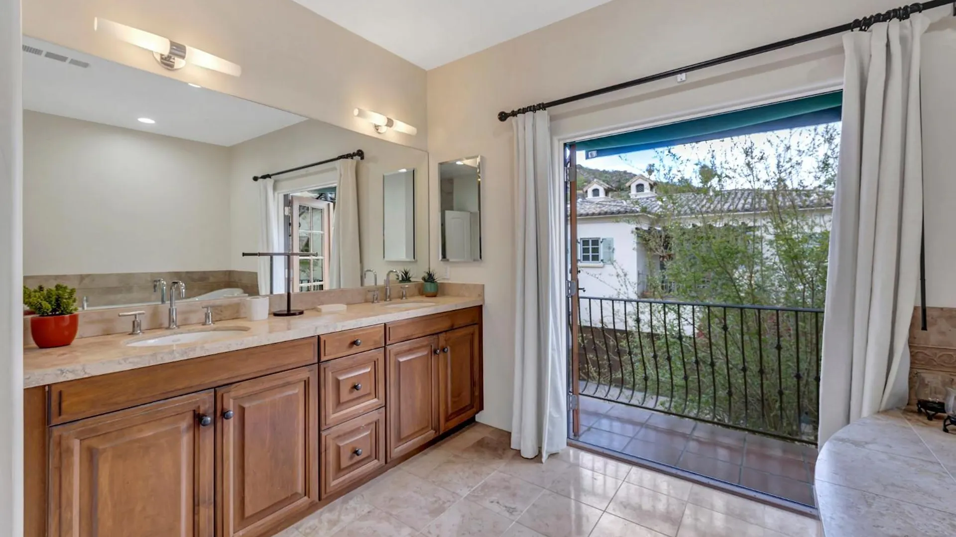 Downtown Villa Di Lusso - 4Br Luxury Home Palm Springs USA
